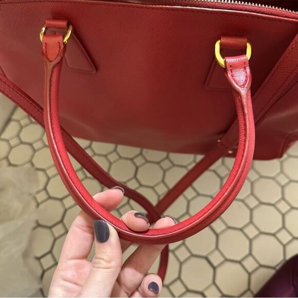 Prada $3,495 Galleria Saffiano Large Leather Bag 100% Authentic - Picture 9 of 12